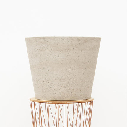 planten pot beige bucket L"Bucket L / M Beige Washed - Grote Plantenpotten D58 x H50 en D50 x H40 voor Binnen en Buiten